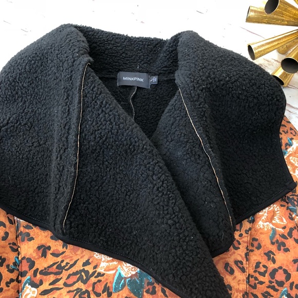 MINKPINK Wild Rose Coat Sherpa Jacket cheetah - Picture 3 of 8